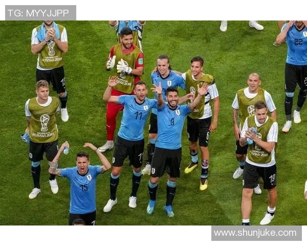 最具影响力的足球明星背后的故事与成就分析