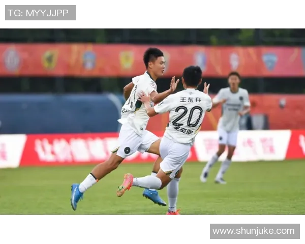 成都网球队强势领跑联赛积分榜以93分稳居第一名 成都网球队强势领跑联赛积分榜以93分稳居第一名