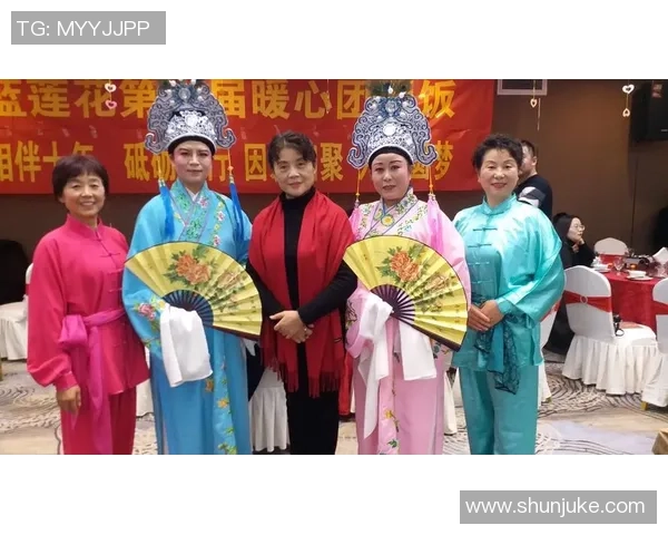 用爱与激情点亮绿茵场的足球明星们最有心的奉献与坚持 用爱与激情点亮绿茵场的足球明星们最有心的奉献与坚持