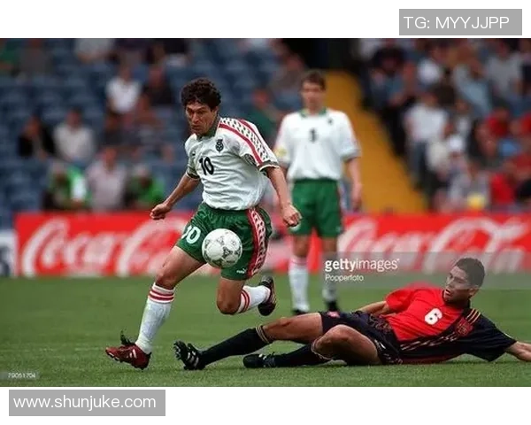 足球明星中谁的脚尺码最小揭秘与影响球技的关系分析