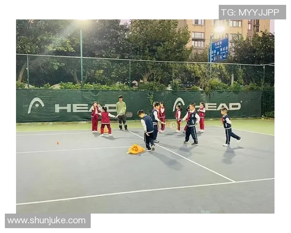 重庆网球队与西安网球队赛后战术分析与总结探讨 重庆网球队与西安网球队赛后战术分析与总结探讨